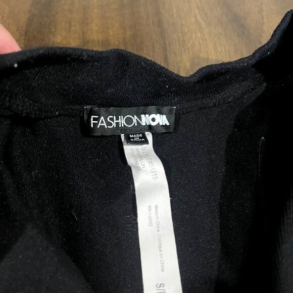 Fashion Nova Womens Black Sleeveless Zip-Up Jumpsuit Size S - Picture 4 of 5